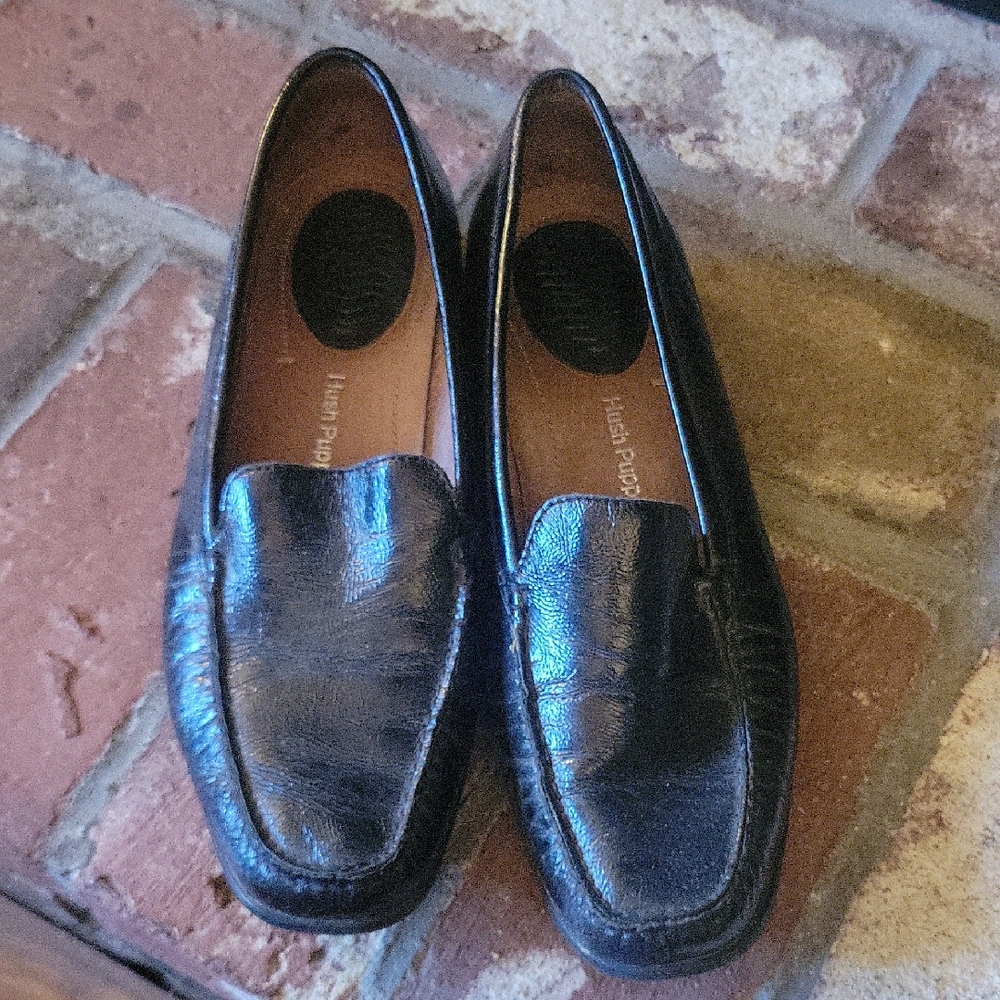 Hush Puppies Black Leather Loafers for Women Size 8.5